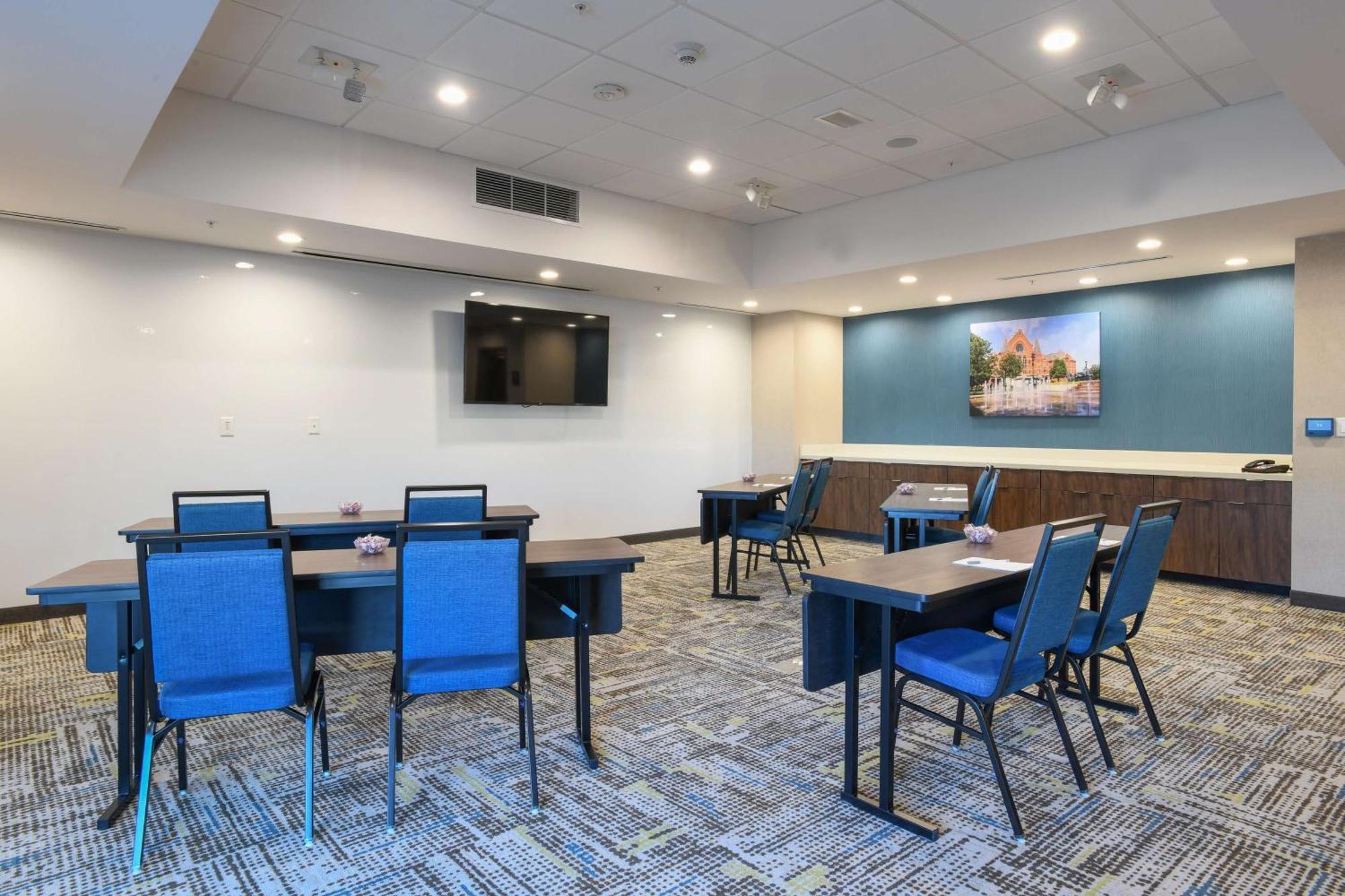 Hampton Inn & Suites Cincinnati Liberty Township Уэст-Честер Экстерьер фото