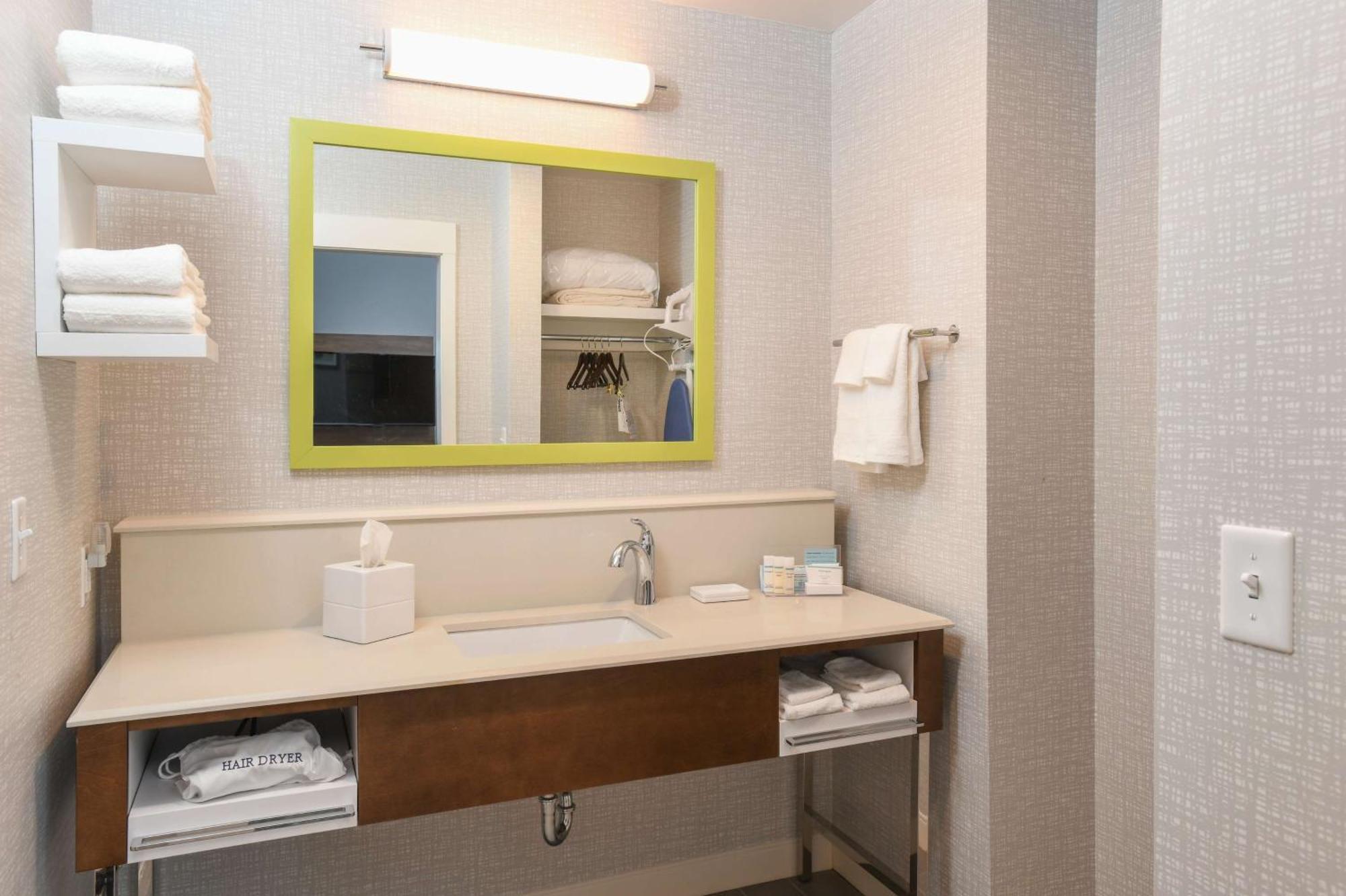 Hampton Inn & Suites Cincinnati Liberty Township Уэст-Честер Экстерьер фото