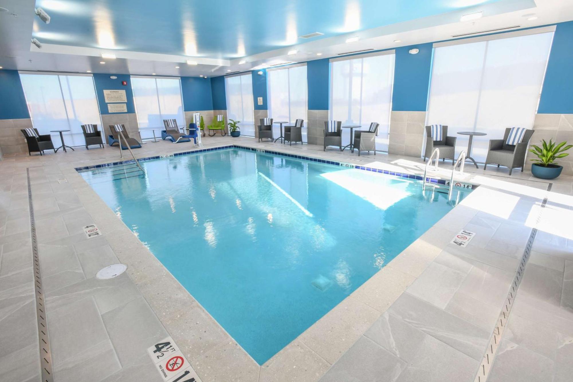 Hampton Inn & Suites Cincinnati Liberty Township Уэст-Честер Экстерьер фото